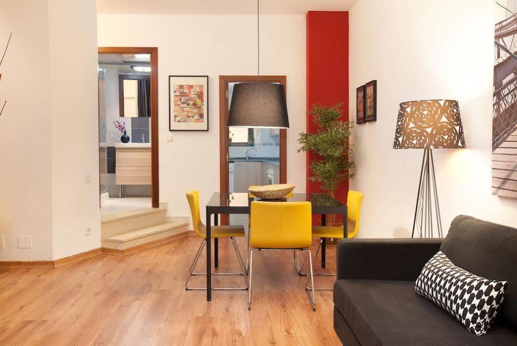 Portal Del Angel Barcelona Apartment Bagian luar foto
